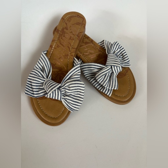 Blowfish small wedge sandal striped bow size 6 sandal blue white nautical - Picture 5 of 7